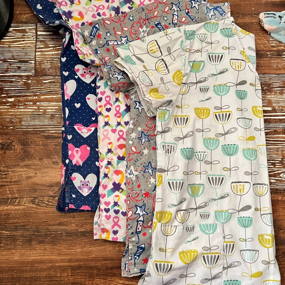 UNIFORM/SCRUB TOPS